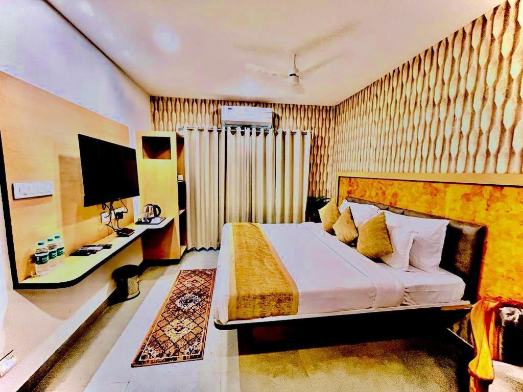 Hotel Lake View Airport Zone Hyderabad Exterior foto
