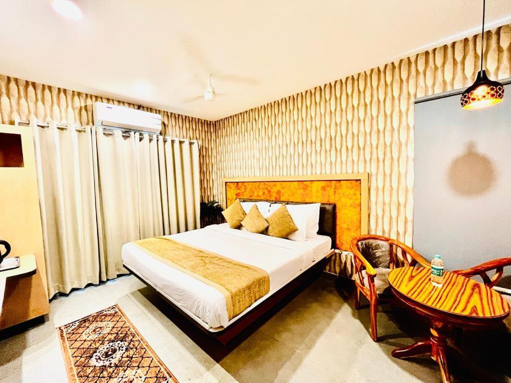 Hotel Lake View Airport Zone Hyderabad Exterior foto