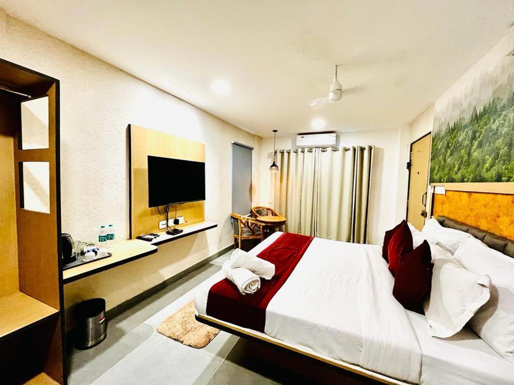 Hotel Lake View Airport Zone Hyderabad Exterior foto